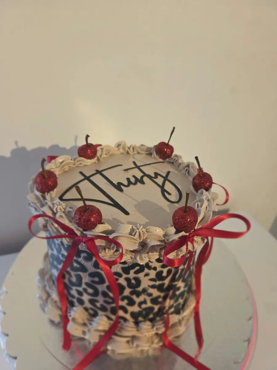 Animal print cake